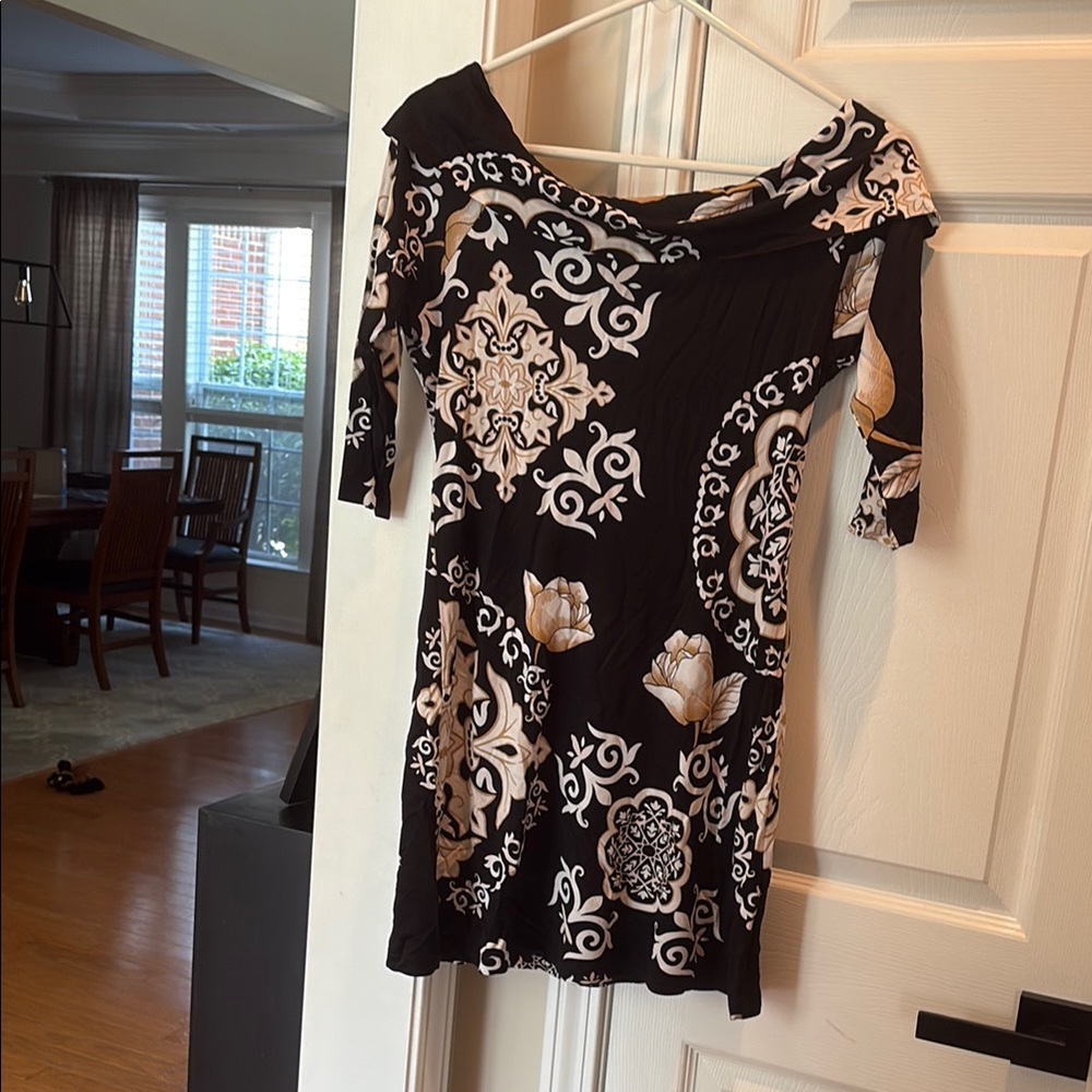 White House Black Market 3/4 sleeves shift dress